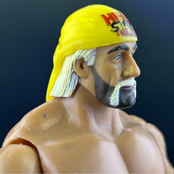 Jakks WWE Classic Superstars 12 “Hollywood” Hulk Hogan Wrestling Figure 2006 WWF - Picture 7 of 8